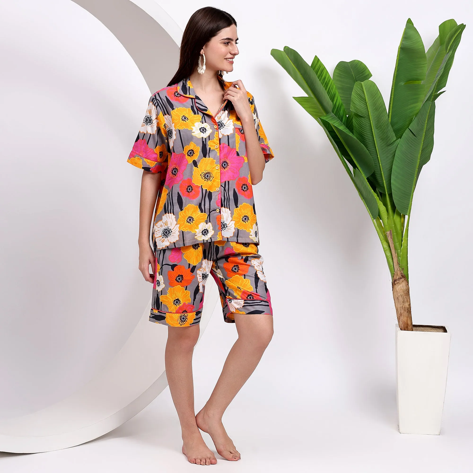Women's Short Pajamas With Modern Flower Elegance