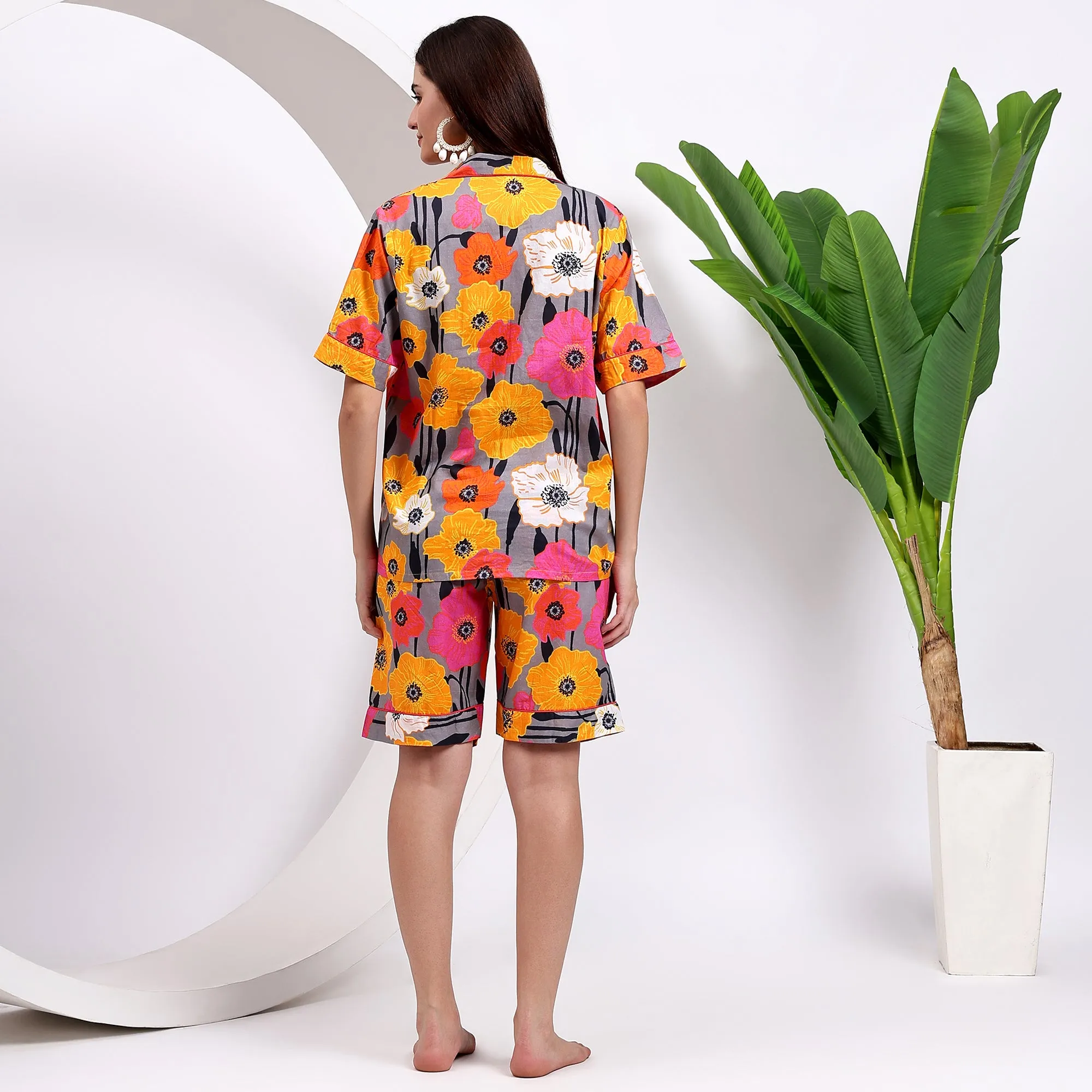 Women's Short Pajamas With Modern Flower Elegance