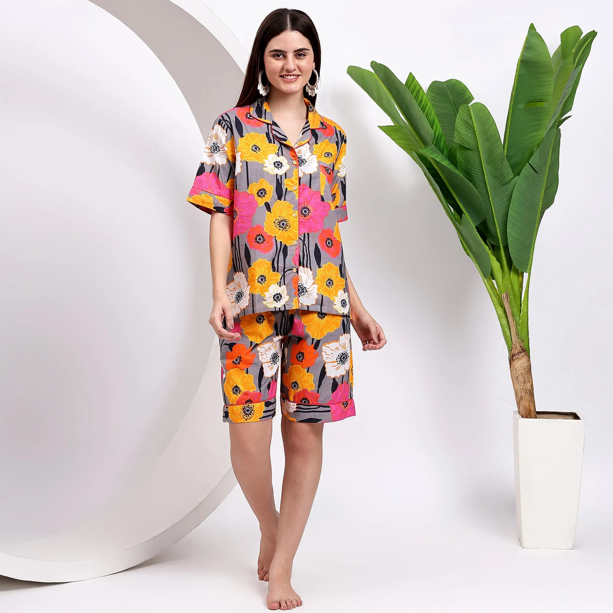 Women's Short Pajamas With Modern Flower Elegance